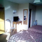 Mountbatten Hotel